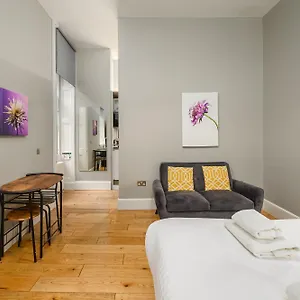 Destiny Scotland - St Andrew Square Apartment