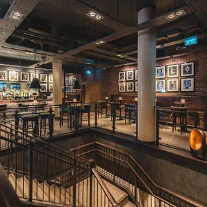 https://dakota-deluxe-leeds.yorkshirehotels.net