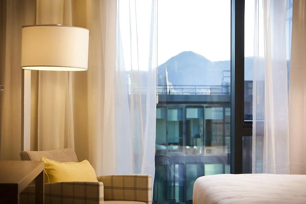Residence Inn By Marriott EDI Hotel